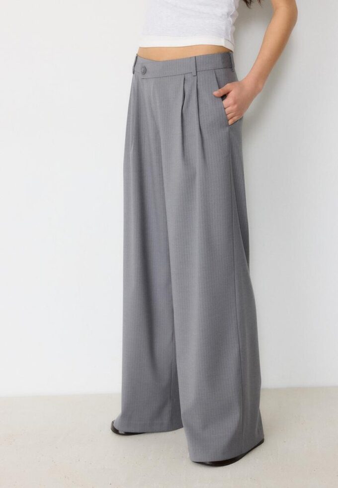 Pantaloni casual eleganți cu dungi și talie încrucișată