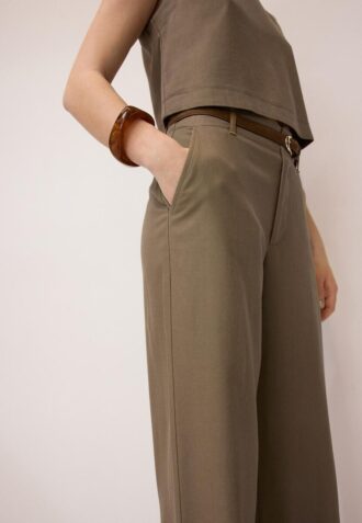 Pantaloni cu croi drept, cu efect de in, cu curea