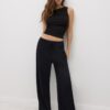 Pantaloni cu croi drept și efect de șifonare