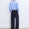 Pantaloni cu croi larg și detaliu cu cataramă Pantaloni cu croi larg și detaliu cu cataramă