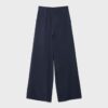Pantaloni cu croi larg și detaliu cu cataramă Pantaloni cu croi larg și detaliu cu cataramă