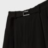 Pantaloni cu croi larg și detaliu cu cataramă Pantaloni cu croi larg și detaliu cu cataramă