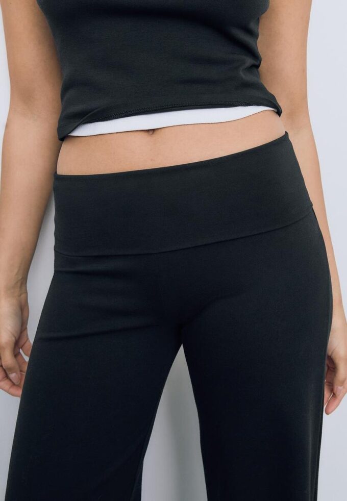 Pantaloni din plasă cu talie pliată Pantaloni din plasă cu talie pliată