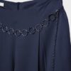 Pantaloni din satin cu pense și curea cu lanț Pantaloni din satin cu pense și curea cu lanț