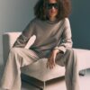 Pantaloni din tricot cu detalii de cusături Pantaloni din tricot cu detalii de cusături