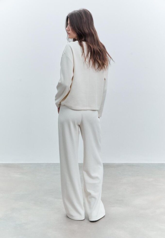Pantaloni din tricot cu detalii de cusături Pantaloni din tricot cu detalii de cusături