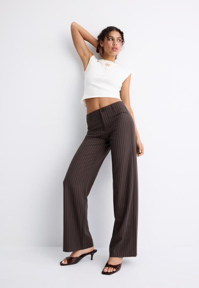 Pantaloni drepți cu croială slim