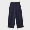 Pantaloni eleganți cu croi drept și pense Pantaloni eleganți cu croi drept și pense