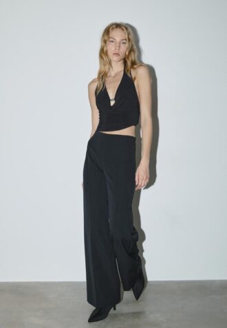 Pantaloni eleganți, cu croială largă
