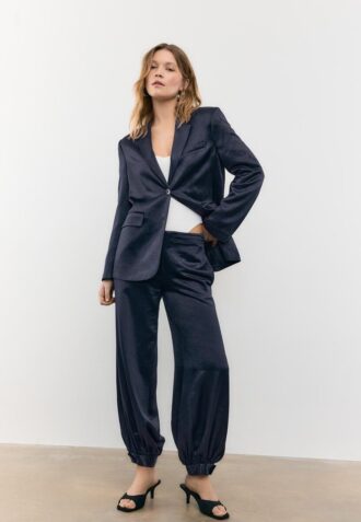 Pantaloni eleganți din satin cu croi balon