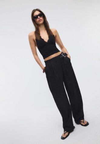 Pantaloni fluizi cu cataramă Pantaloni fluizi cu cataramă