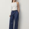 Pantaloni fluizi cu efect de șifonare și cordon Pantaloni fluizi cu efect de șifonare și cordon