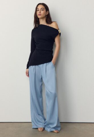 Pantaloni fluizi cu efect de șifonare și cordon