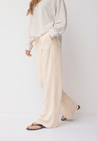Pantaloni fluizi cu efect de in