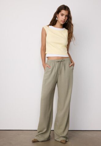 Pantaloni fluizi cu efect de in