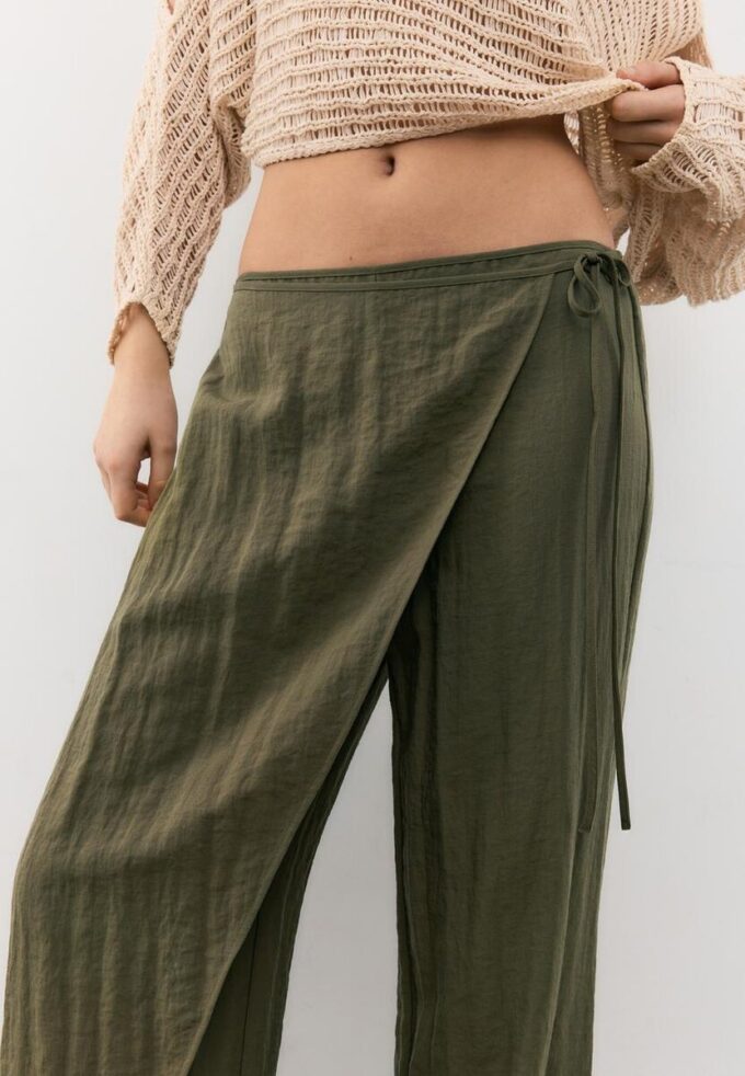 Pantaloni fluizi cu înfășurare Pantaloni fluizi cu înfășurare