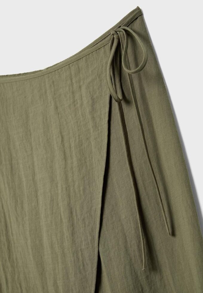 Pantaloni fluizi cu înfășurare Pantaloni fluizi cu înfășurare