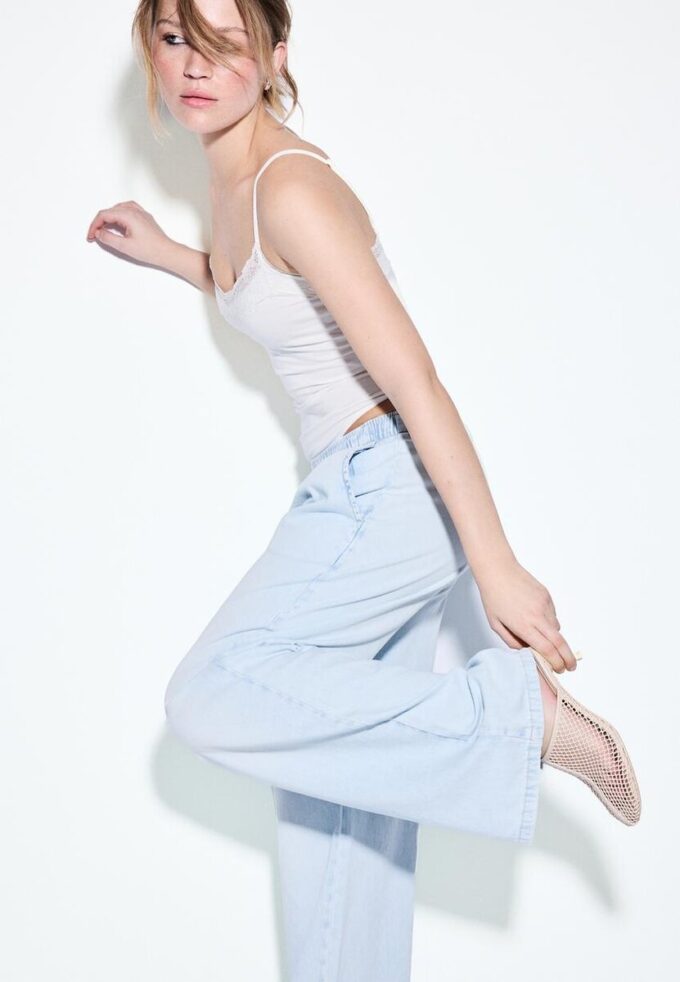 Pantaloni fluizi din denim cu șnur Pantaloni fluizi din denim cu șnur