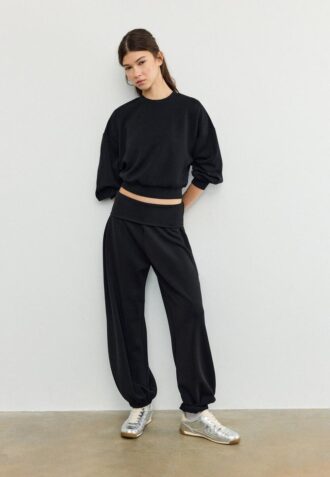 Pantaloni jogger balon cu talie răsfrântă, cu textură Soft-Touch la atingere
