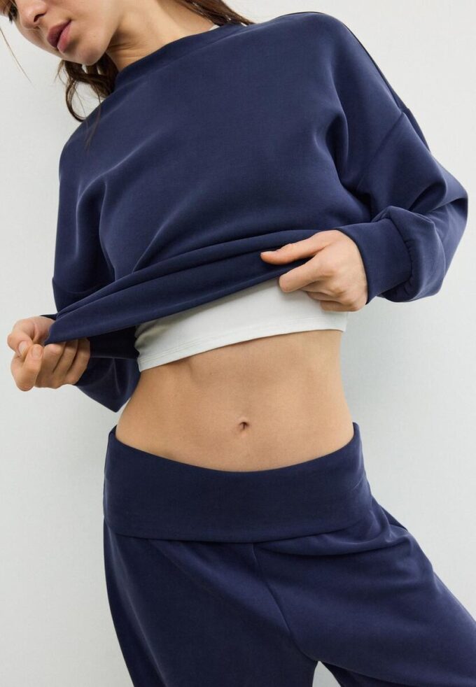 Pantaloni jogger balon cu talie răsfrântă, cu textură Soft-Touch la atingere Pantaloni jogger balon cu talie răsfrântă, cu textură Soft-Touch la atingere