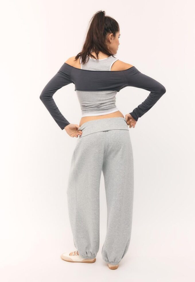 Pantaloni jogger balon cu talie răsfrântă, cu textură Soft-Touch la atingere Pantaloni jogger balon cu talie răsfrântă, cu textură Soft-Touch la atingere