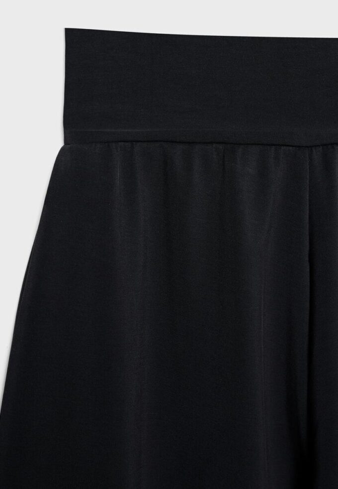 Pantaloni jogger balon cu talie răsfrântă, cu textură Soft-Touch la atingere Pantaloni jogger balon cu talie răsfrântă, cu textură Soft-Touch la atingere