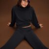Pantaloni jogger cu croi drept, cu textură Soft-Touch la atingere și detalii plisate Pantaloni jogger cu croi drept, cu textură Soft-Touch la atingere și detalii plisate