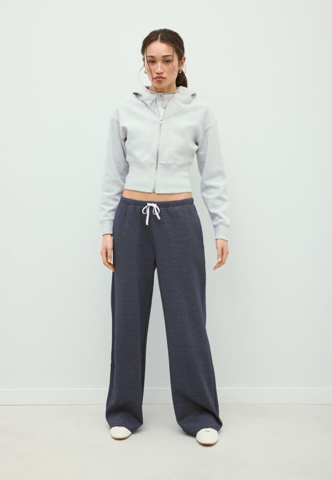 Pantaloni jogger Wide Leg, con dungi Pantaloni jogger Wide Leg, con dungi