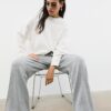 Pantaloni jogger Wide Leg, cu textură Soft-Touch la atingere și detaliu de cusătură în față Pantaloni jogger Wide Leg, cu textură Soft-Touch la atingere și detaliu de cusătură în față