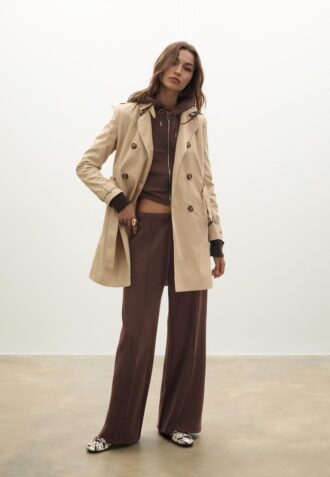 Pantaloni jogger Wide Leg, cu textură Soft-Touch la atingere și detaliu de cusătură în față
