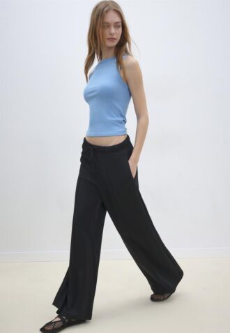 Pantaloni jogger Wide Leg, cu textură Soft-Touch la atingere și detaliu de cusătură în față