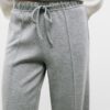 Pantaloni jogger Wide Leg, cu textură Soft-Touch la atingere și detaliu de cusătură în față Pantaloni jogger Wide Leg, cu textură Soft-Touch la atingere și detaliu de cusătură în față