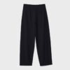 Pantaloni largi eleganți cu detalii la cusături Pantaloni largi eleganți cu detalii la cusături