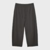 Pantaloni largi eleganți cu detalii la cusături Pantaloni largi eleganți cu detalii la cusături