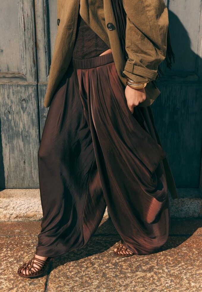 Pantaloni sarouel super voluminoși Pantaloni sarouel super voluminoși