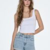 Pantaloni scurți D85 Slim Mom Fit Pantaloni scurți D85 Slim Mom Fit