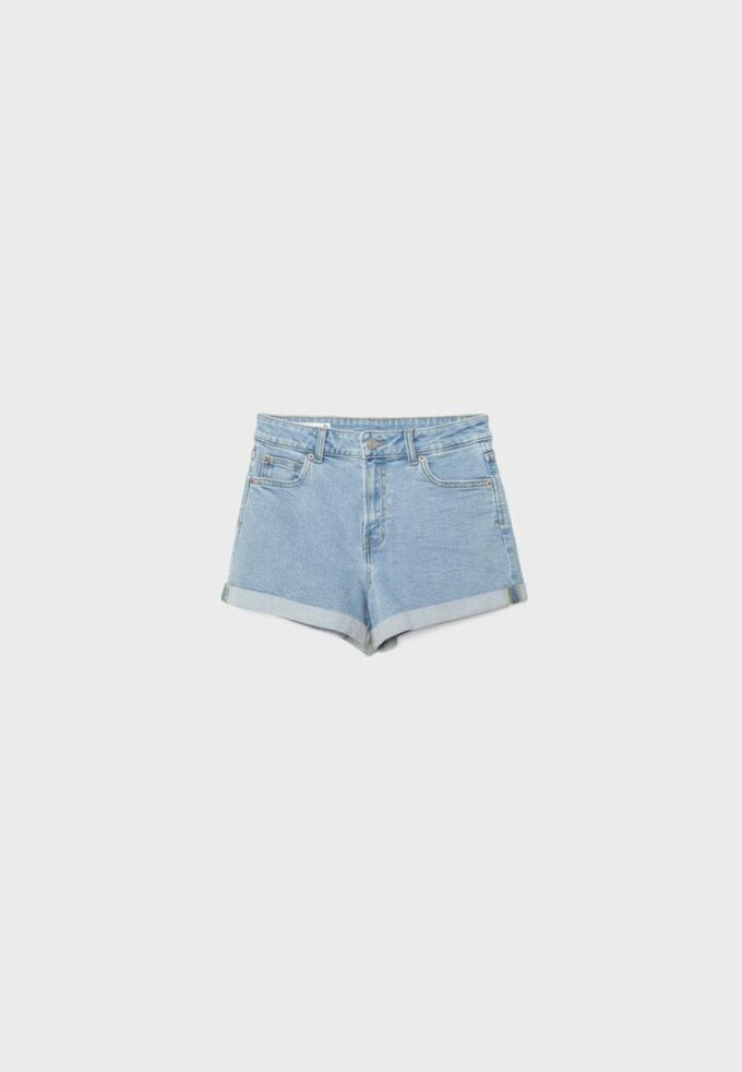Pantaloni scurți D85 Slim Mom Fit Pantaloni scurți D85 Slim Mom Fit