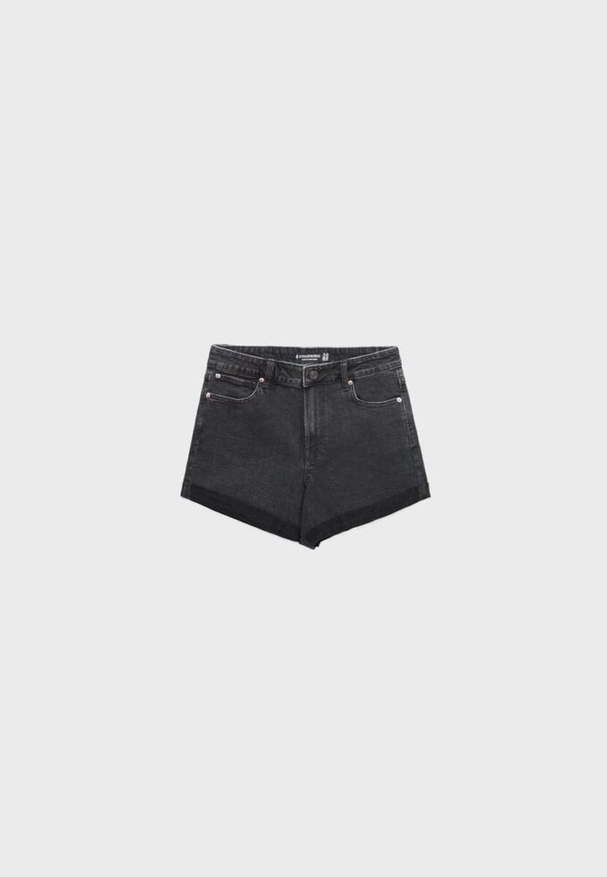 Pantaloni scurți D85 Slim Mom Fit Pantaloni scurți D85 Slim Mom Fit