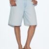 Pantaloni scurți de denim cu curea Pantaloni scurți de denim cu curea