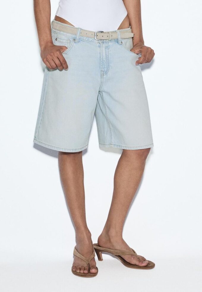 Pantaloni scurți de denim cu curea Pantaloni scurți de denim cu curea