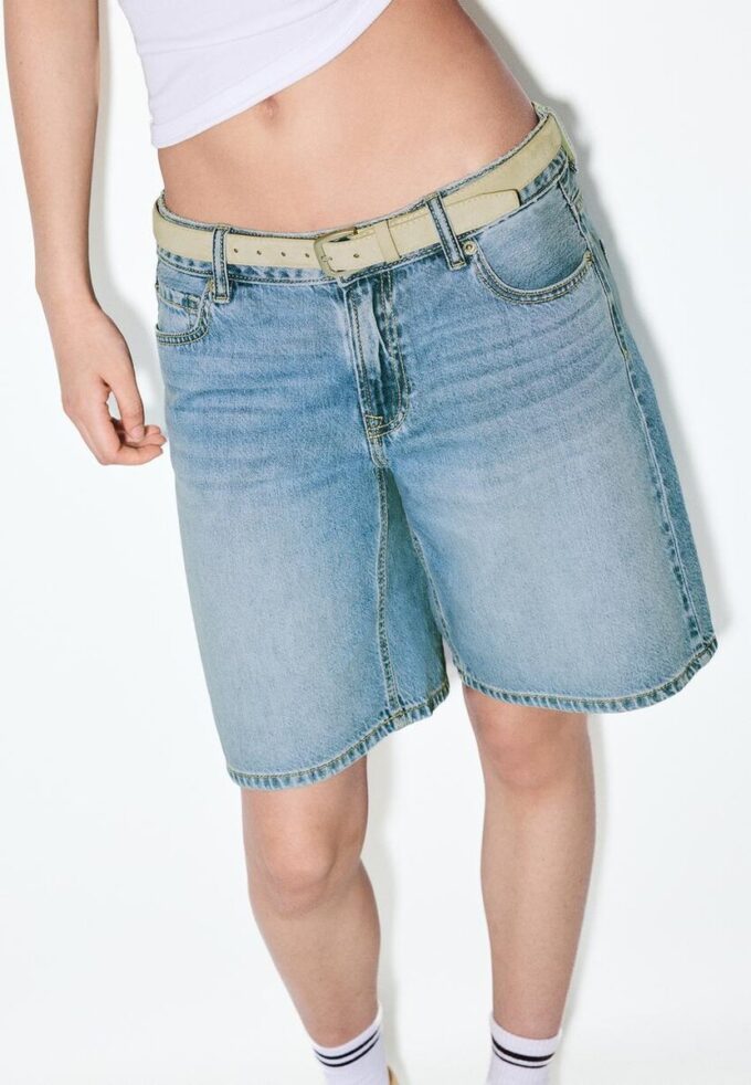 Pantaloni scurți de denim cu curea Pantaloni scurți de denim cu curea