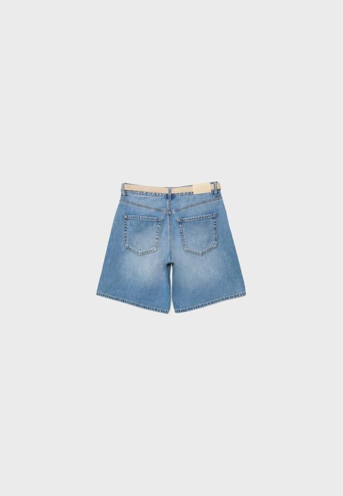 Pantaloni scurți de denim cu curea Pantaloni scurți de denim cu curea