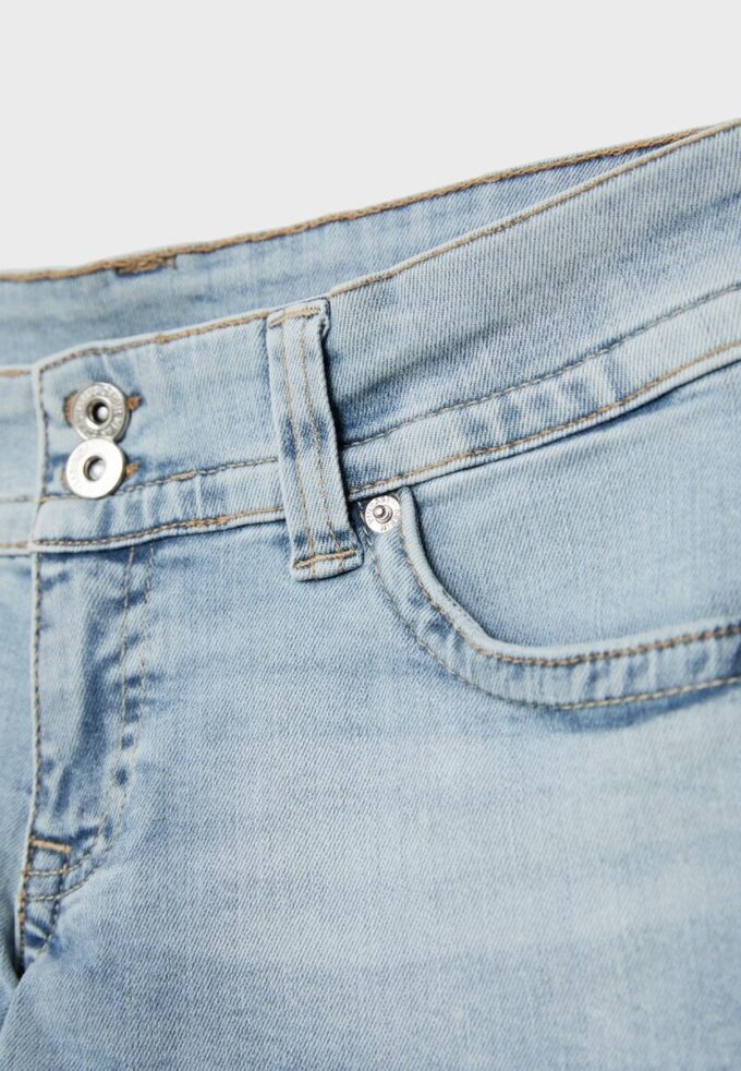Pantaloni scurți din denim D76 Pantaloni scurți din denim D76
