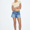Pantaloni scurți din denim rupt D75 Pantaloni scurți din denim rupt D75
