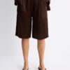 Pantaloni scurți din satin cu pense Pantaloni scurți din satin cu pense