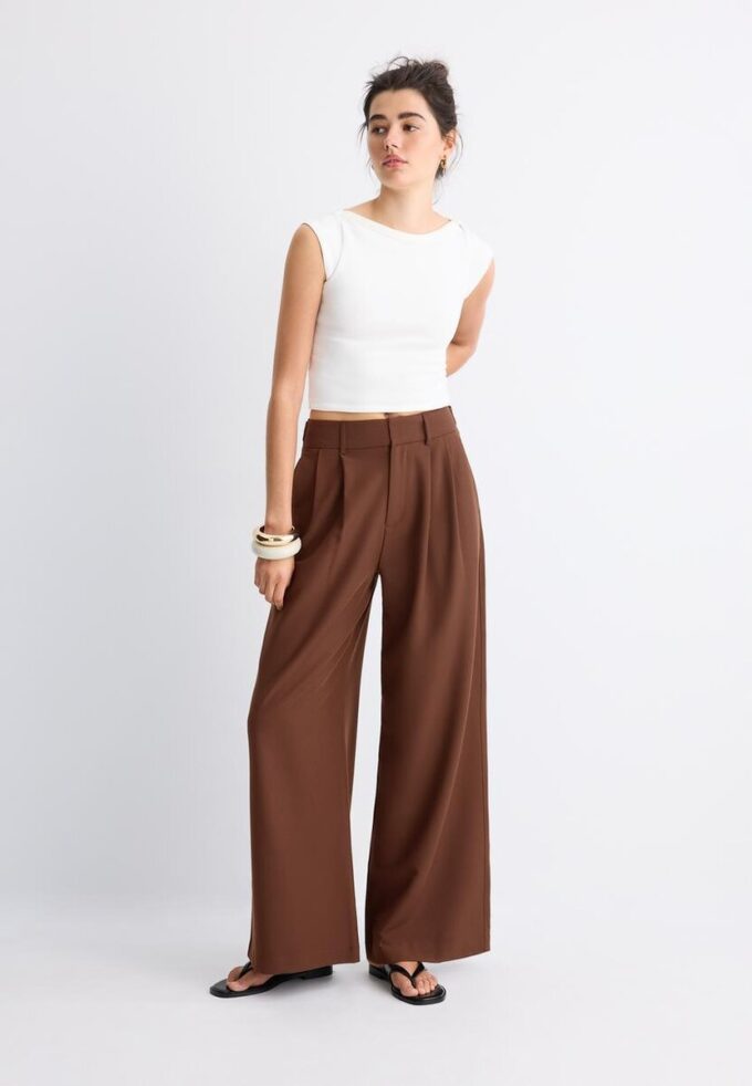 Pantaloni super largi, cu talie ajustabilă Pantaloni super largi, cu talie ajustabilă
