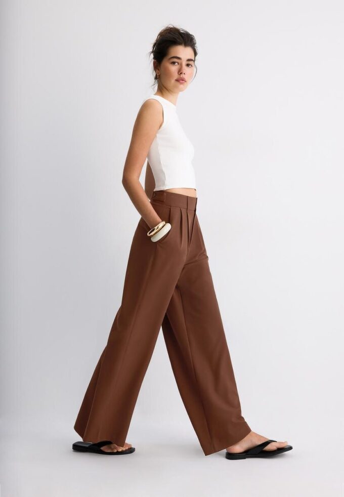 Pantaloni super largi, cu talie ajustabilă Pantaloni super largi, cu talie ajustabilă