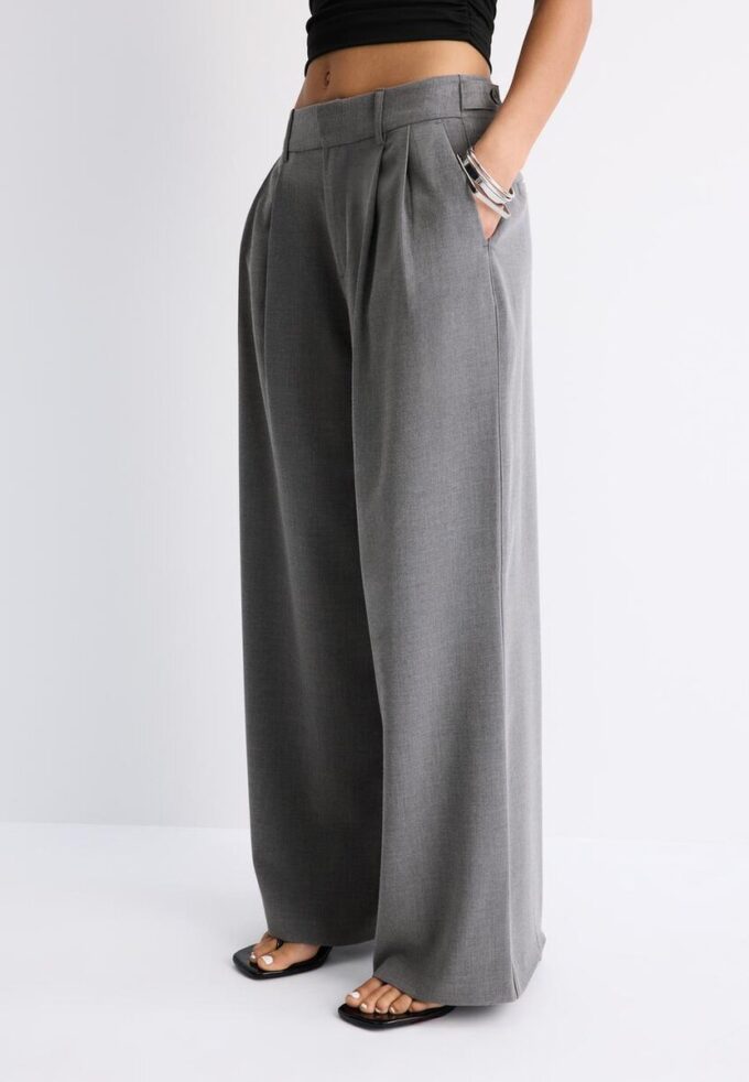 Pantaloni super largi, cu talie ajustabilă Pantaloni super largi, cu talie ajustabilă
