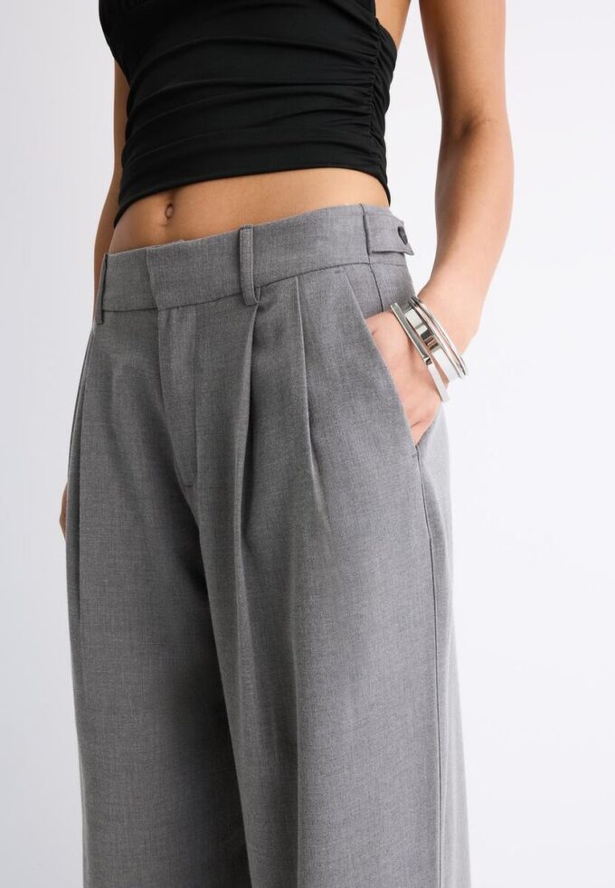 Pantaloni super largi, cu talie ajustabilă Pantaloni super largi, cu talie ajustabilă