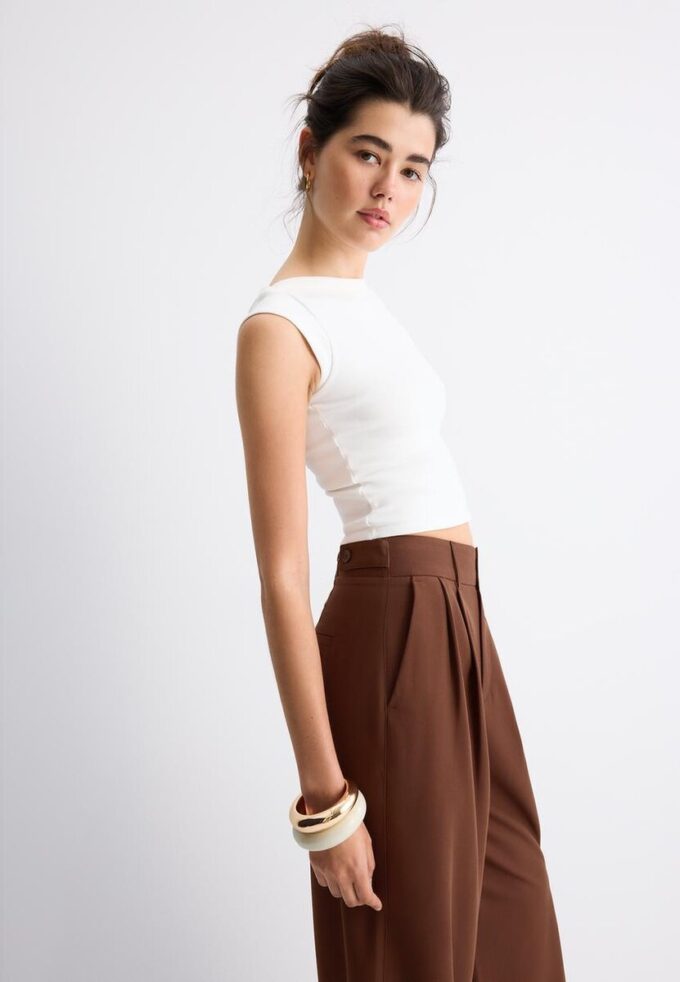 Pantaloni super largi, cu talie ajustabilă Pantaloni super largi, cu talie ajustabilă